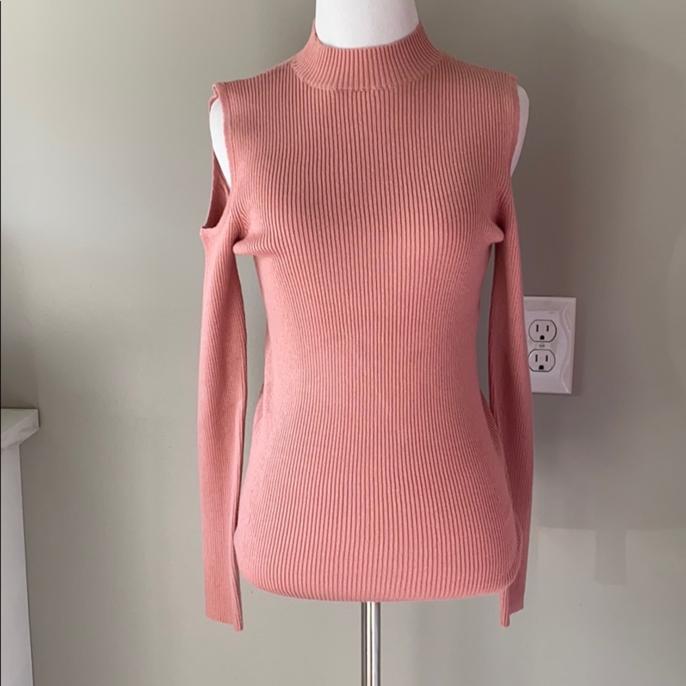 NWT cold shoulder ribbed sweater
